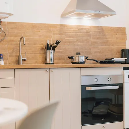 77 - Village I Lägenhet